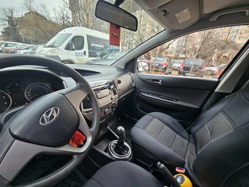 Hyundai I20, снимка 15 - Автомобили и джипове - 48349687