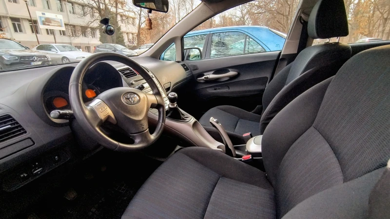 Toyota Auris 2.0 D-4D   , снимка 6 - Автомобили и джипове - 49336890