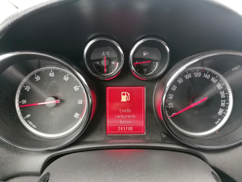 Opel Astra 1.4 i, снимка 14 - Автомобили и джипове - 50829649