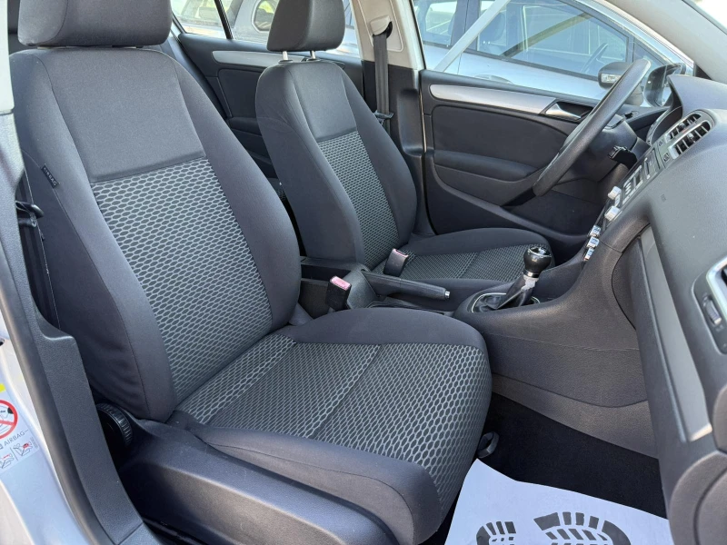 VW Golf 1.6TDI 105kc Italia, снимка 13 - Автомобили и джипове - 50915102