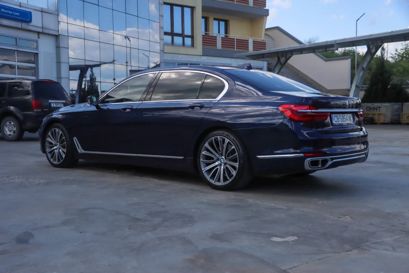 BMW 750, снимка 2 - Автомобили и джипове - 52588518