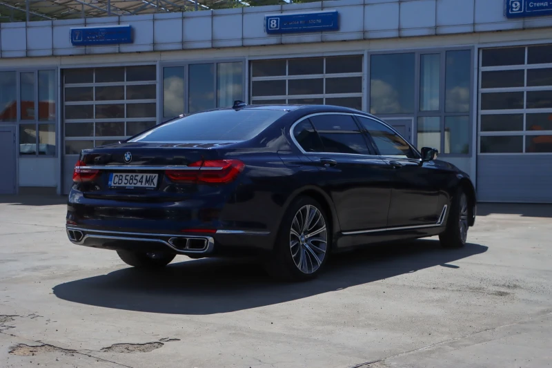 BMW 750, снимка 6 - Автомобили и джипове - 52588518