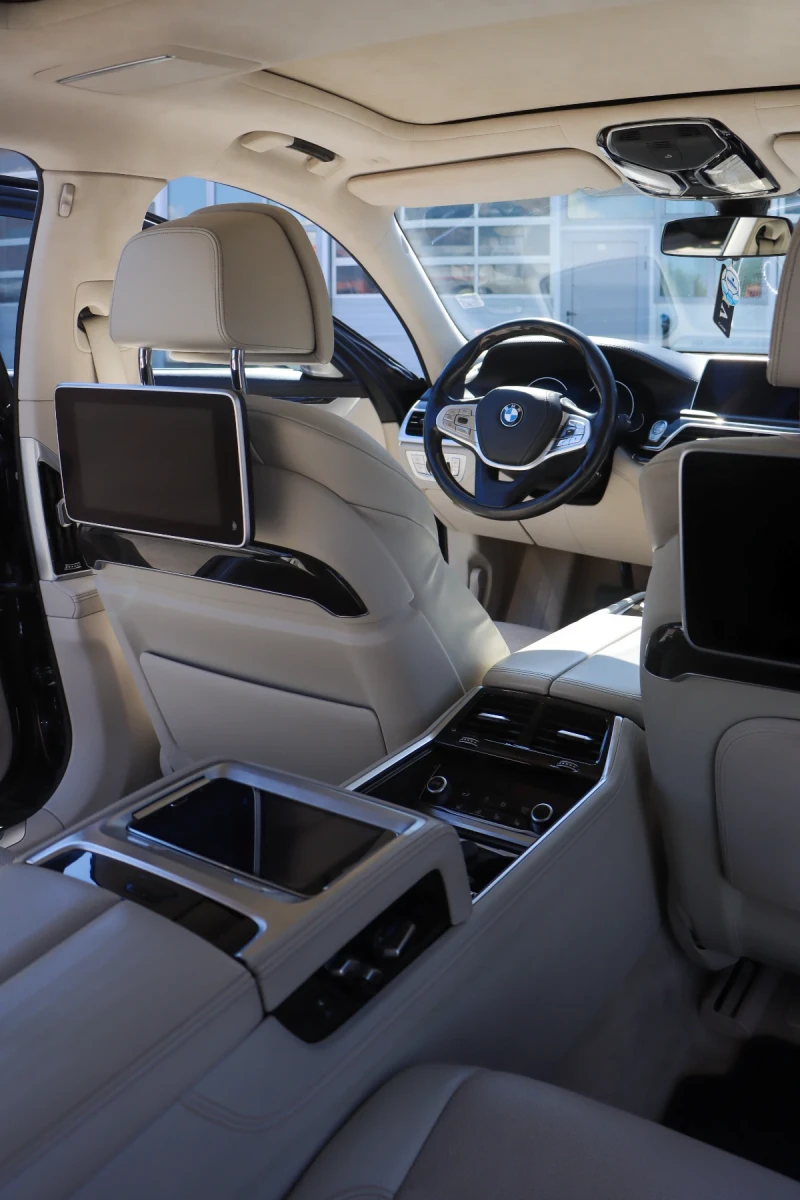 BMW 750, снимка 4 - Автомобили и джипове - 52588518