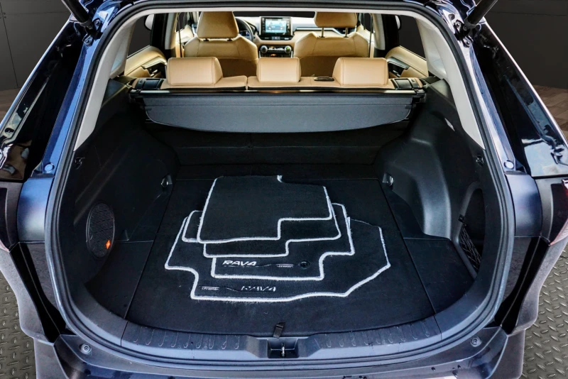 Toyota Rav4 2.5 HSD , снимка 16 - Автомобили и джипове - 51898187