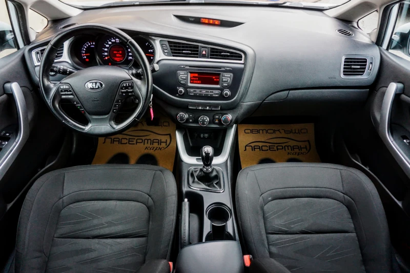 Kia Ceed 1.4i SW, снимка 9 - Автомобили и джипове - 51898187