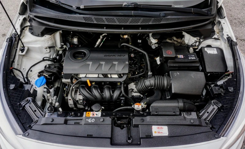 Kia Ceed 1.4i SW, снимка 14 - Автомобили и джипове - 51898187