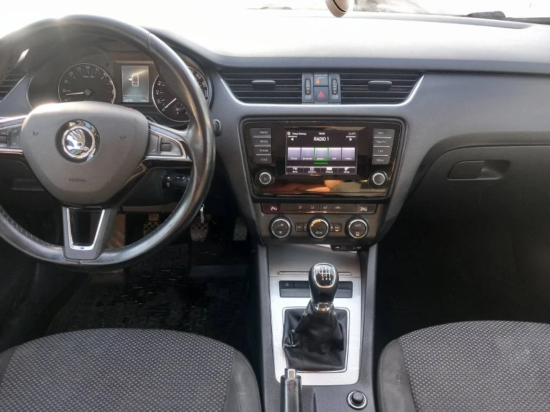 Skoda Octavia, снимка 8 - Автомобили и джипове - 52103443