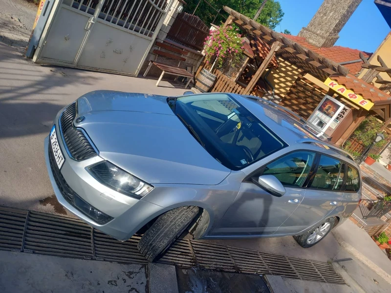 Skoda Octavia, снимка 6 - Автомобили и джипове - 52103443