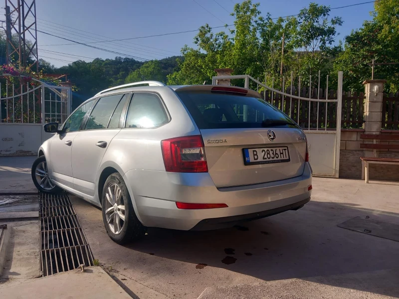 Skoda Octavia, снимка 4 - Автомобили и джипове - 52103443