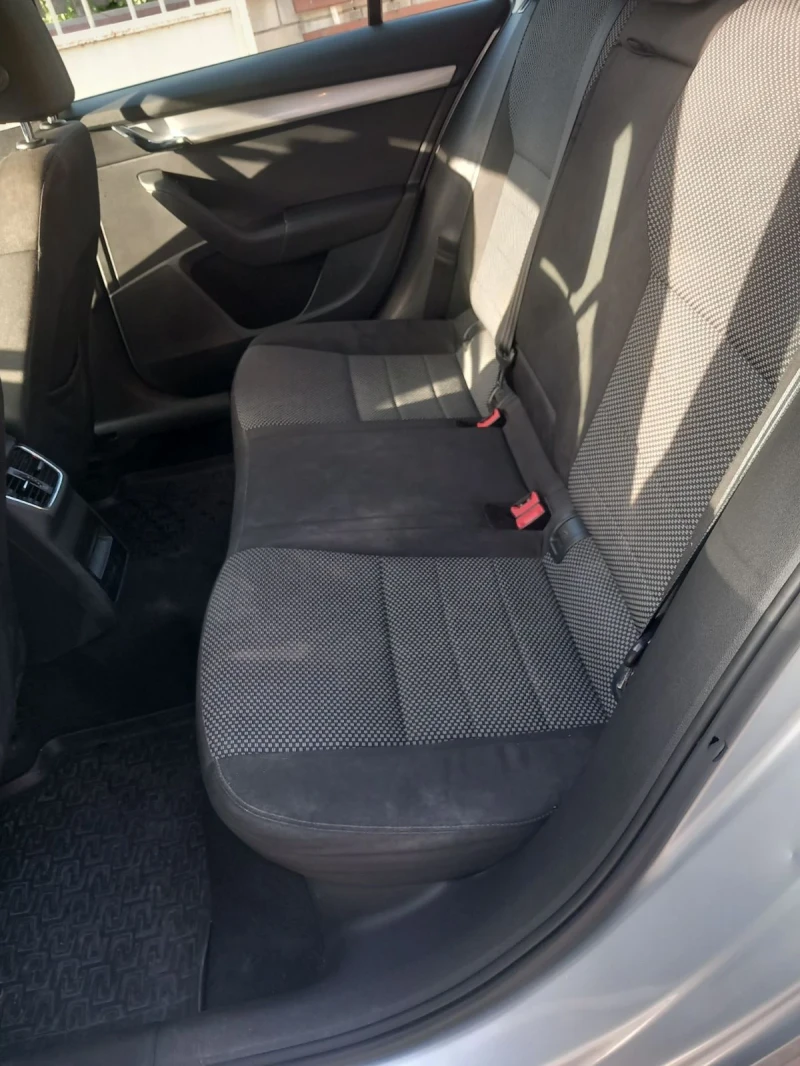 Skoda Octavia, снимка 13 - Автомобили и джипове - 52103443