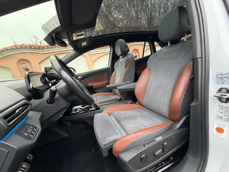 VW ID.4 1st/PRO/21/Pano/Memory/360/HeadUp/Full/108km, снимка 8 - Автомобили и джипове - 52356925