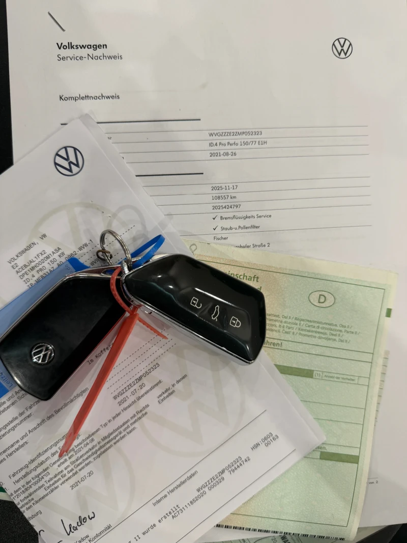 VW ID.4 1st/PRO/21/Pano/Memory/360/HeadUp/Full/108km, снимка 16 - Автомобили и джипове - 52356925