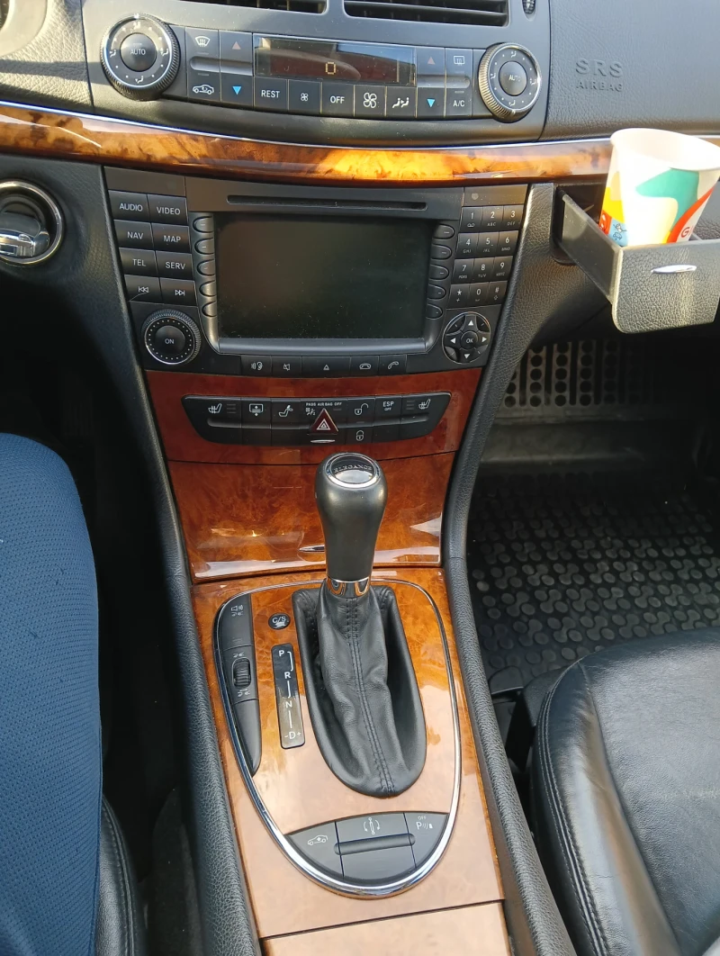 Mercedes-Benz E 350, снимка 7 - Автомобили и джипове - 52262162