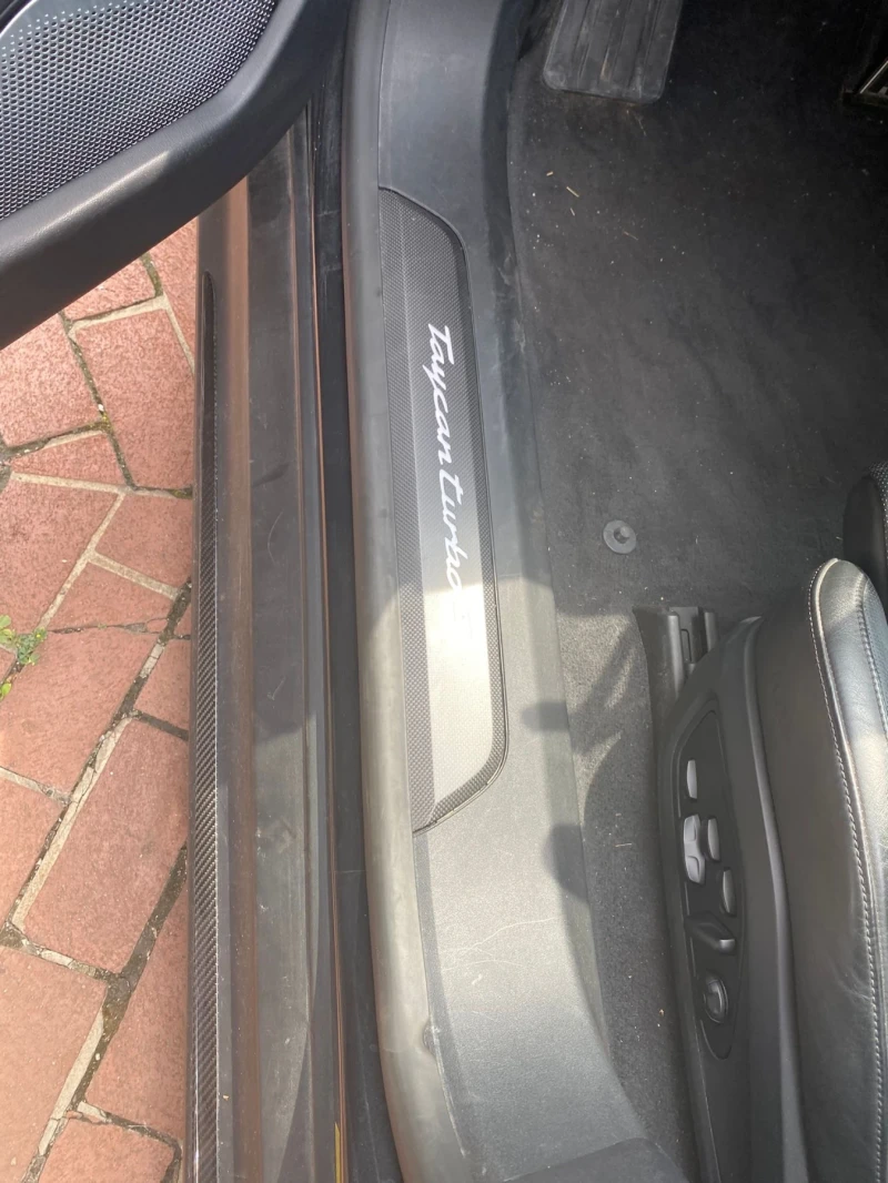 Porsche Taycan Turbo S, снимка 7 - Автомобили и джипове - 52887936