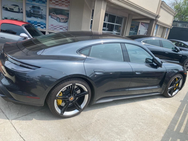 Porsche Taycan Turbo S, снимка 3 - Автомобили и джипове - 52887936