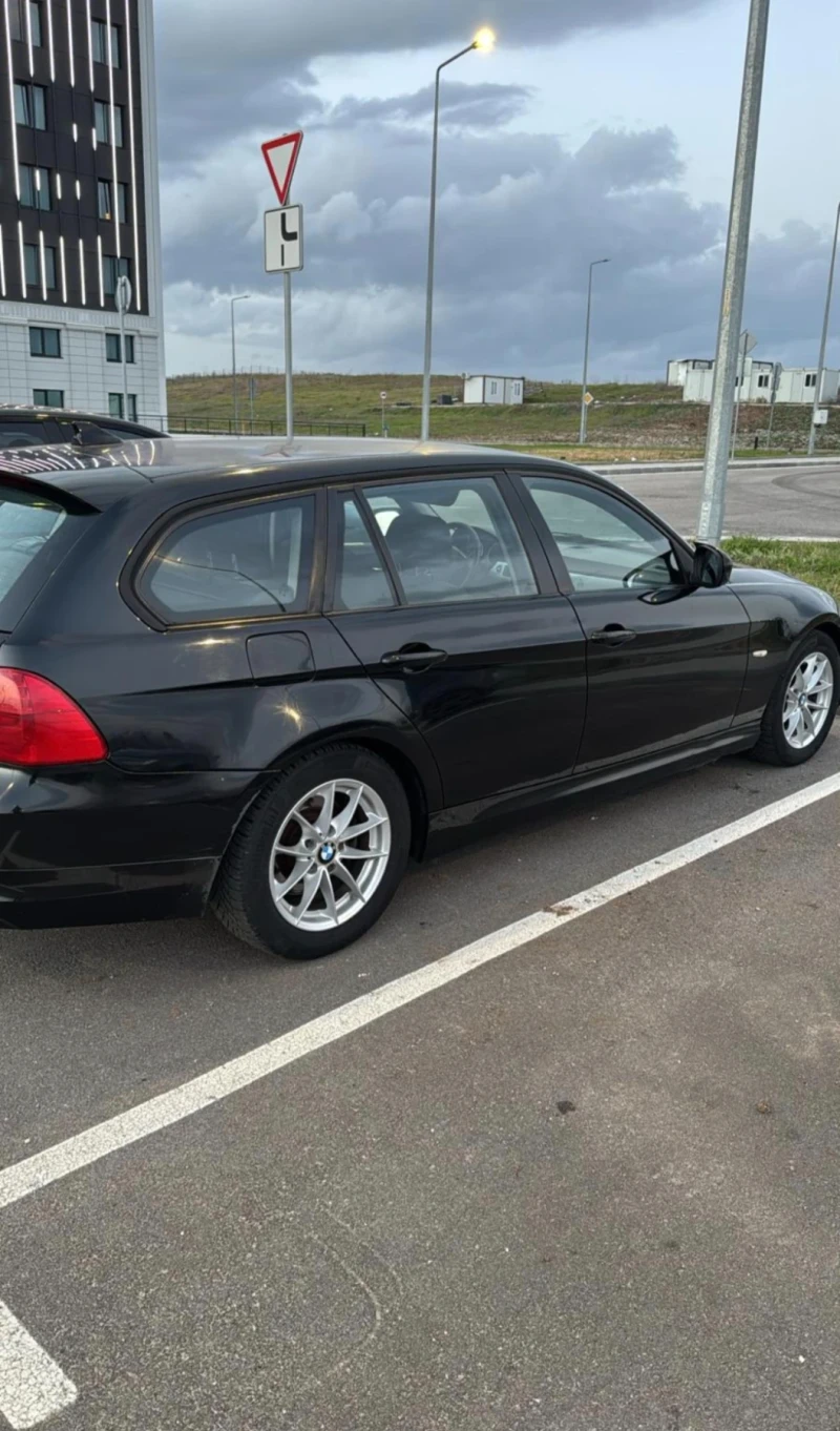 BMW 320 FACELIFT, снимка 3 - Автомобили и джипове - 53013951