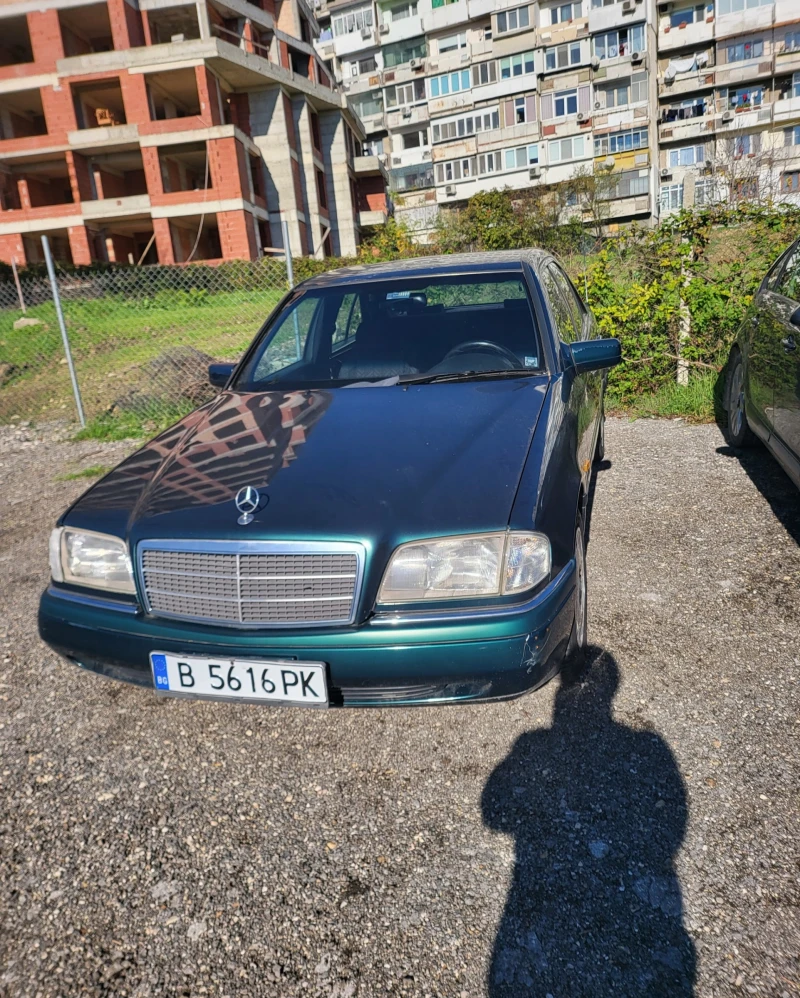 Mercedes-Benz C 180, снимка 2 - Автомобили и джипове - 53064571