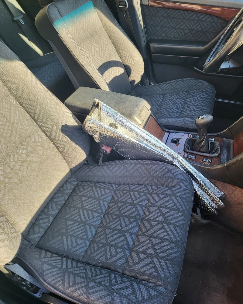 Mercedes-Benz C 180, снимка 7 - Автомобили и джипове - 53064571