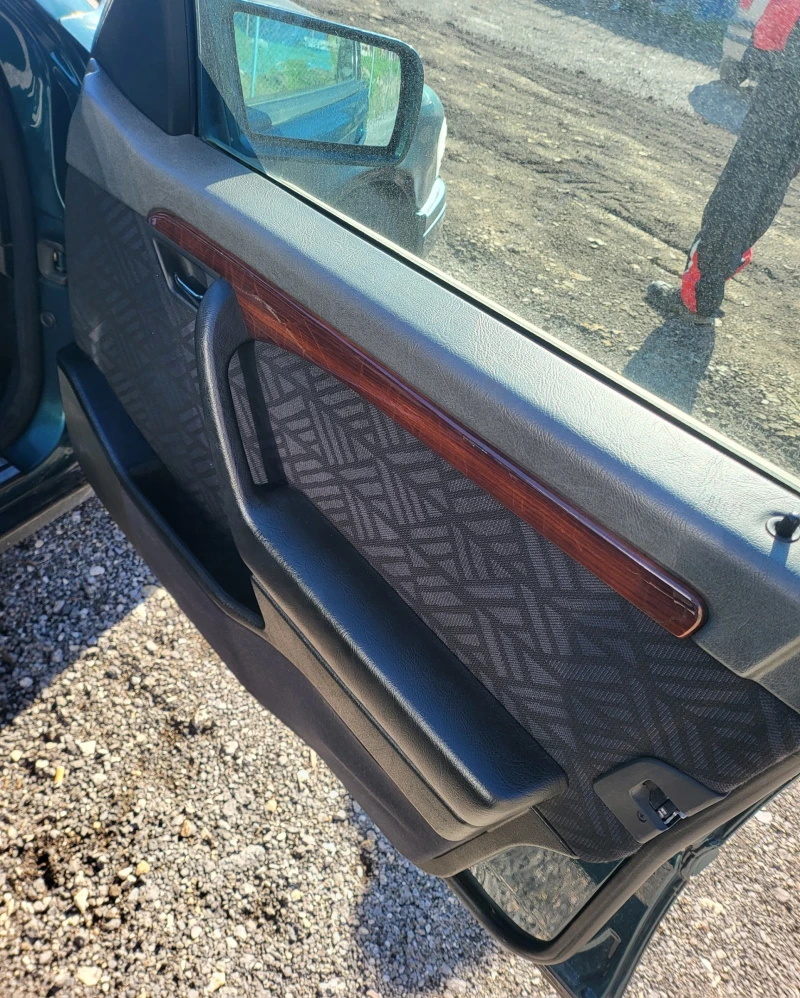 Mercedes-Benz C 180, снимка 8 - Автомобили и джипове - 53064571