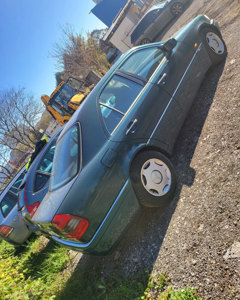 Mercedes-Benz C 180, снимка 5 - Автомобили и джипове - 53064571