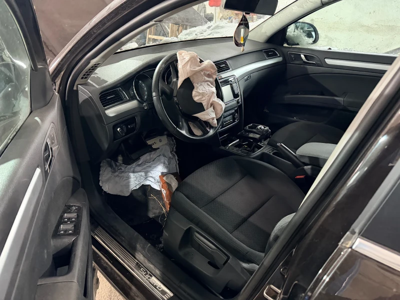 Skoda Superb 2.0TDI 4X4 , снимка 5 - Автомобили и джипове - 53089431