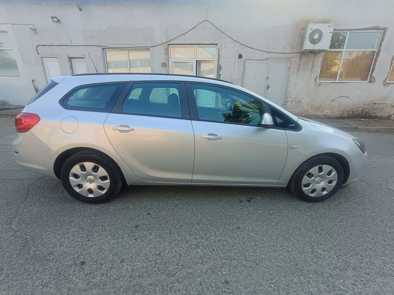 Opel Astra 1.6 16v 116hp, снимка 3 - Автомобили и джипове - 53105258