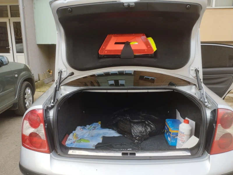 VW Passat, снимка 2 - Автомобили и джипове - 53328559