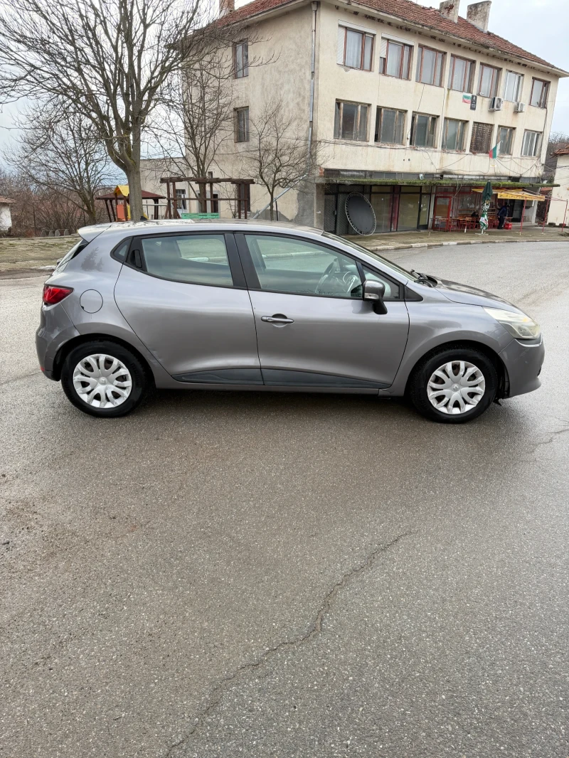 Renault Clio 1.2 газов инжекцион, снимка 2 - Автомобили и джипове - 53542227