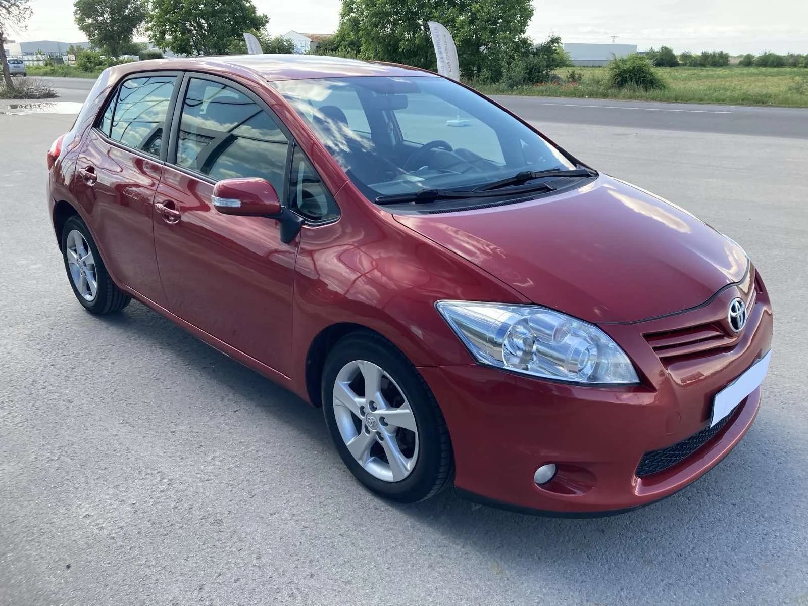 Toyota Auris 1.4 D-4D - изображение 7