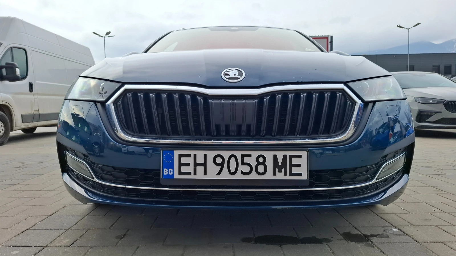 Skoda Octavia 2.0 TDI Premium, снимка 12 - Автомобили и джипове - 47712226