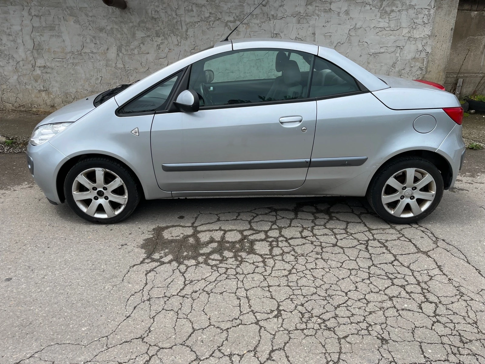 Mitsubishi Colt 1.5 109к.с. Кабрио - изображение 4