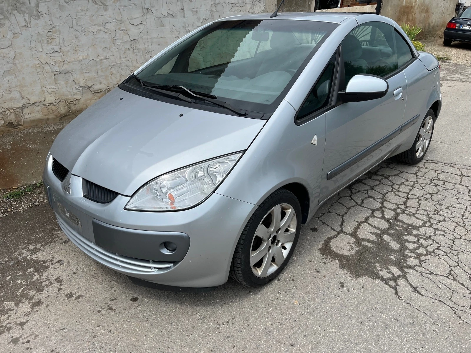 Mitsubishi Colt 1.5 109к.с. Кабрио - изображение 2