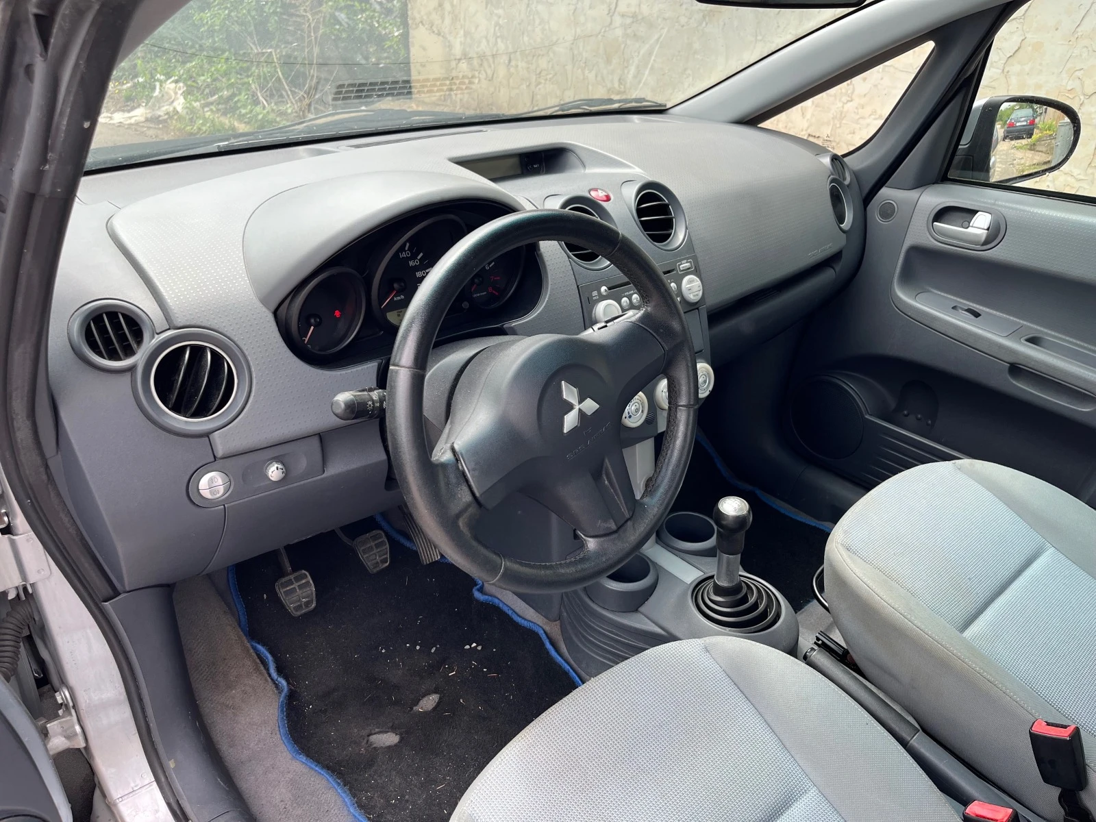 Mitsubishi Colt 1.5 109к.с. Кабрио - изображение 9