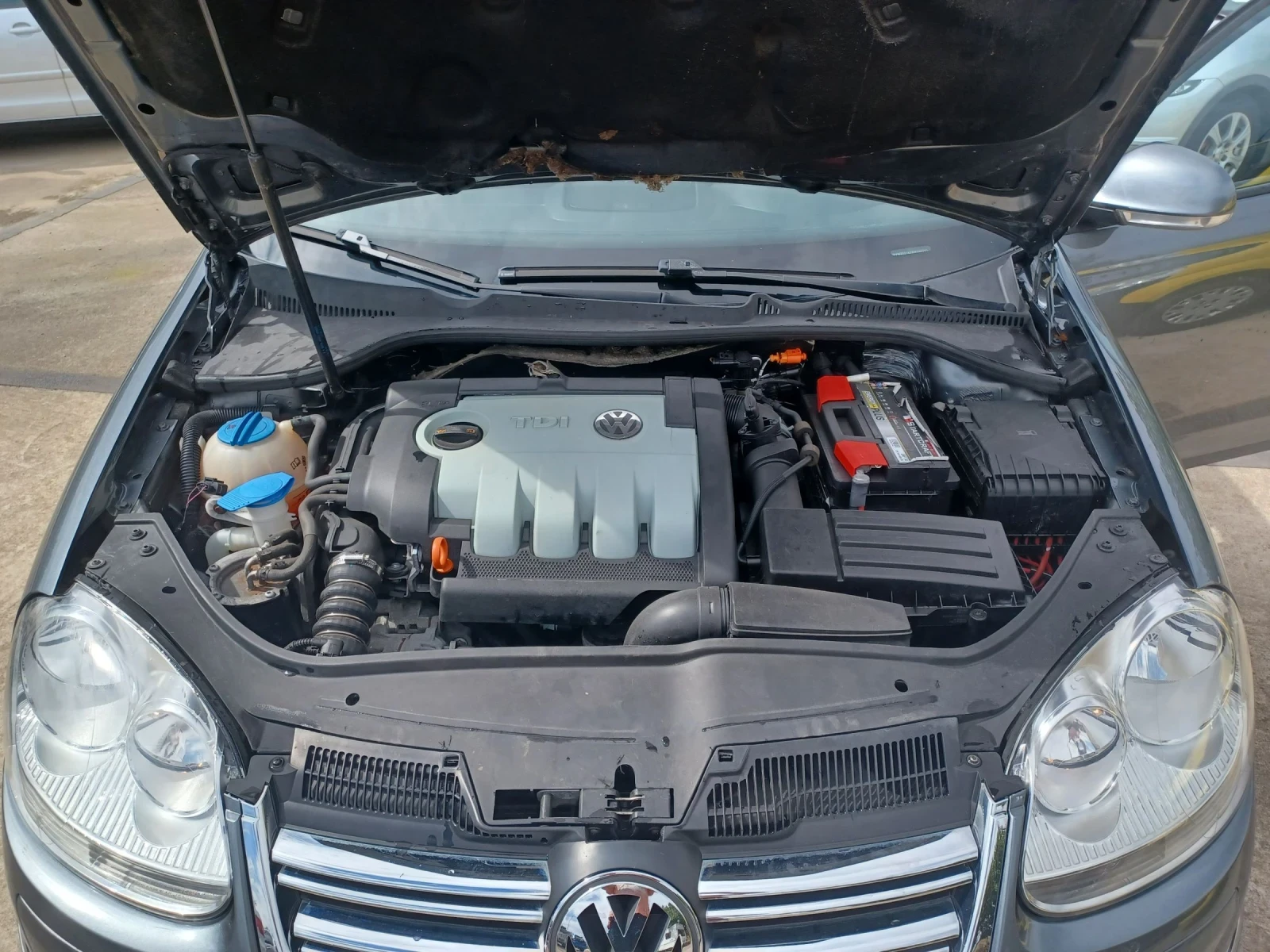 VW Golf 1.9TDi Bluemotion  | Mobile.bg — изображение 14