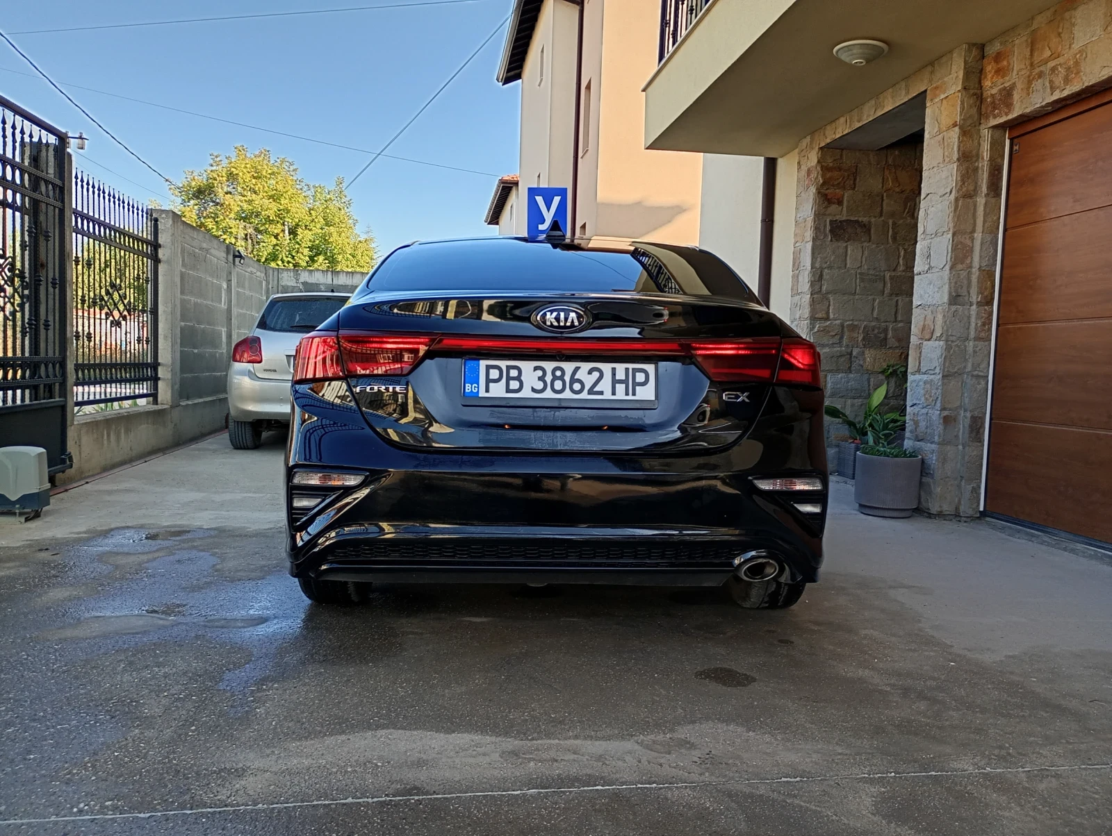 Kia Forte  | Mobile.bg   1