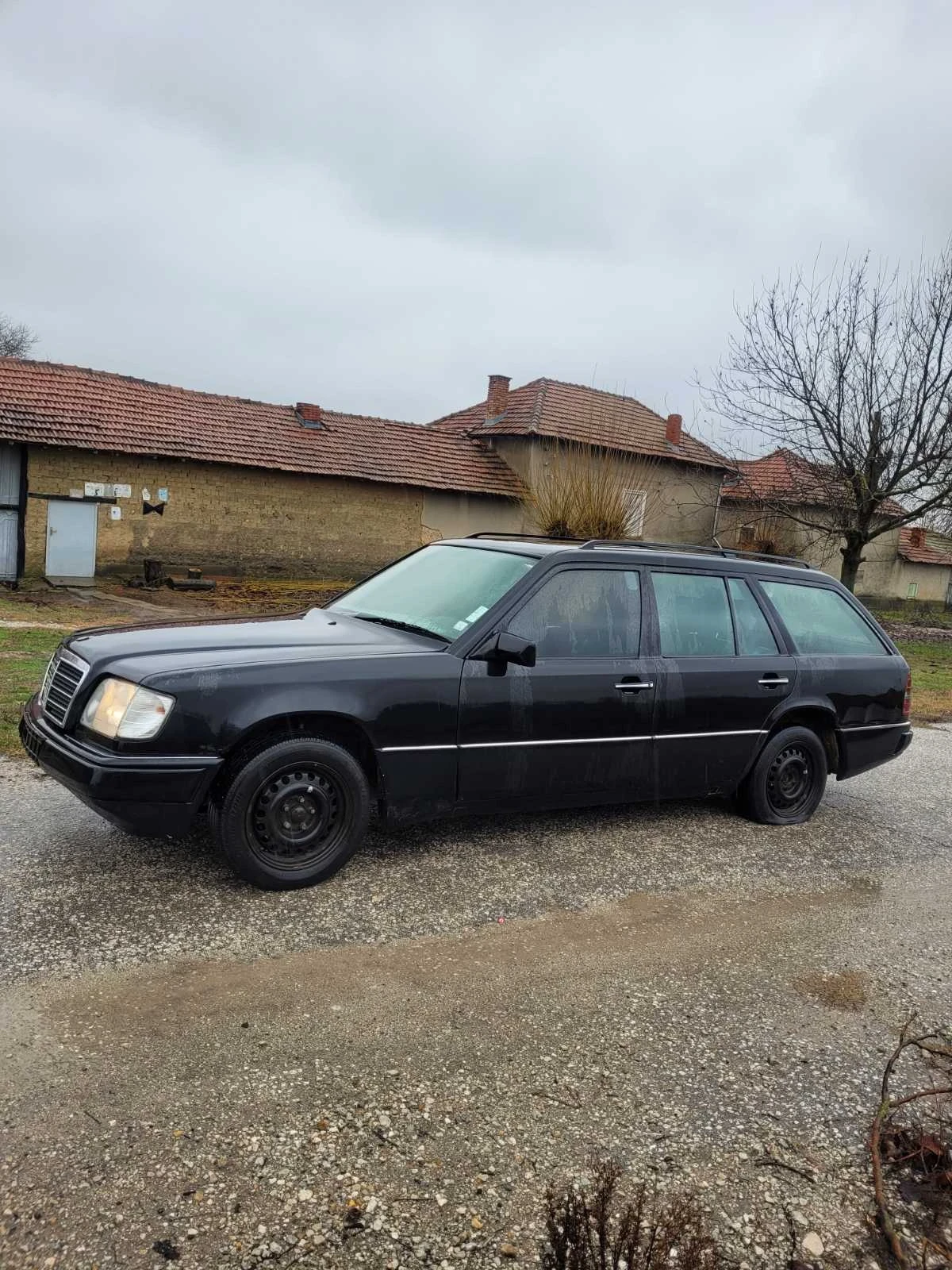 Mercedes-Benz 124 Само на части - изображение 2