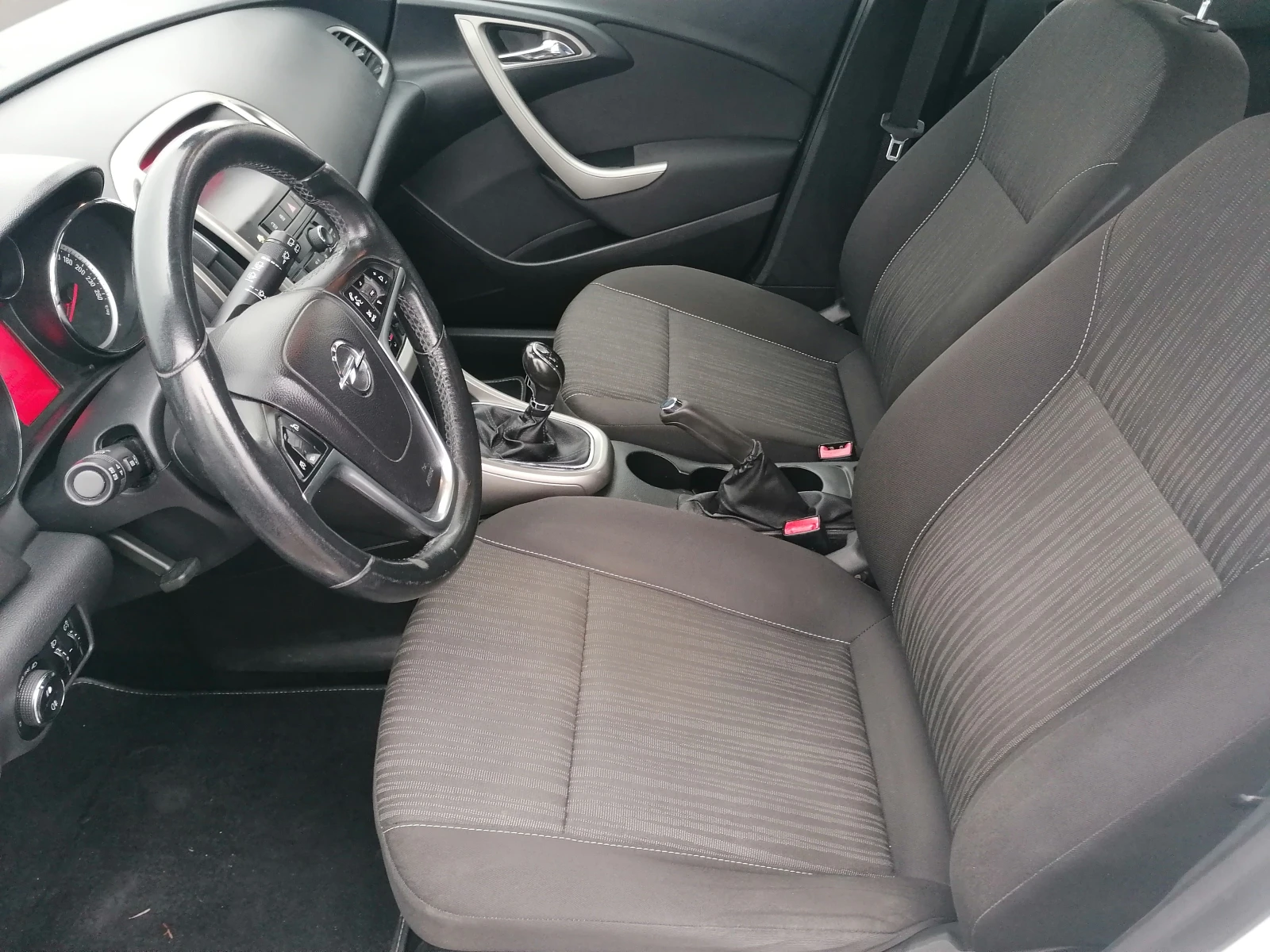 Opel Astra 1.4 i - изображение 7
