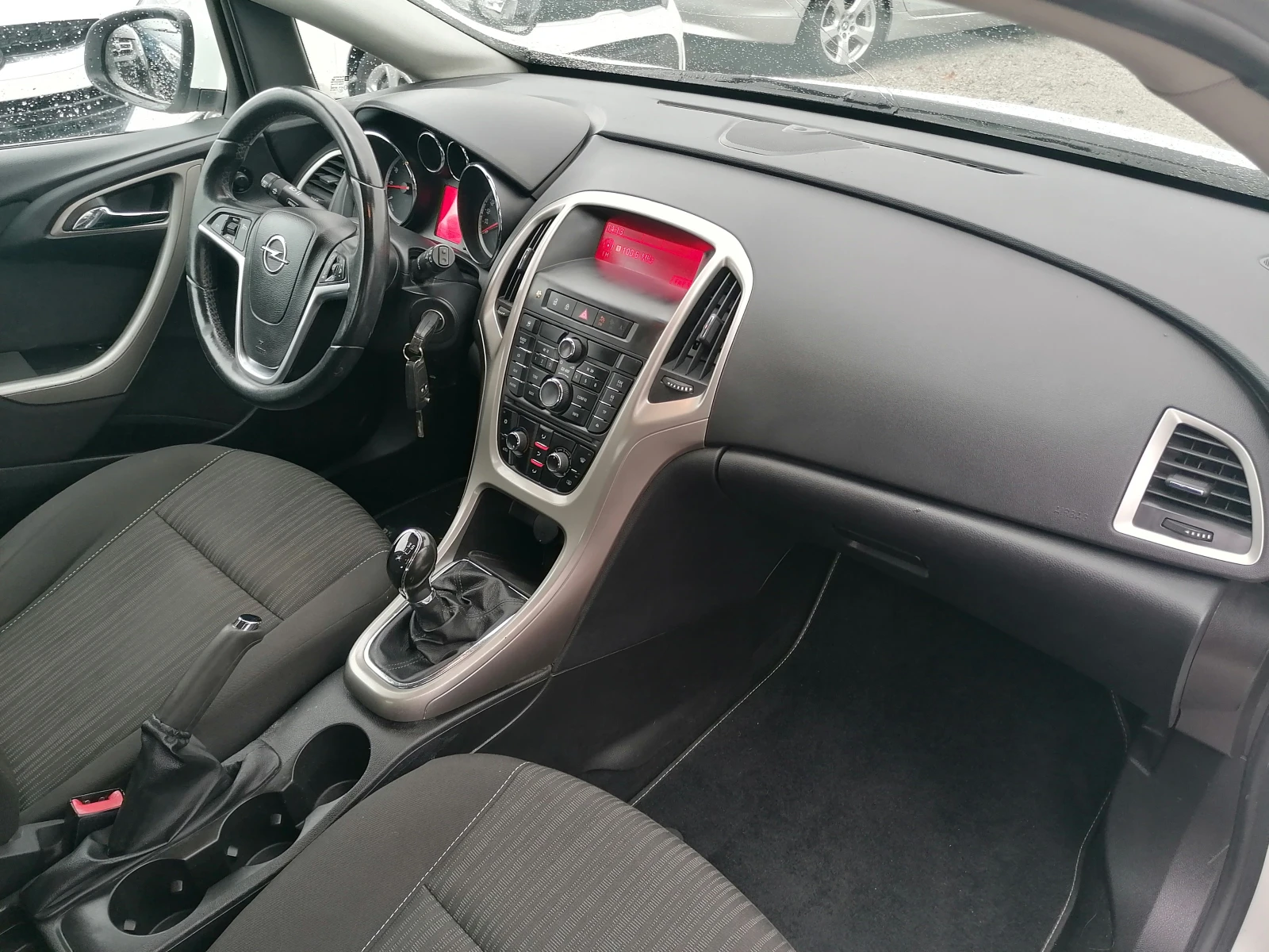 Opel Astra 1.4 i - изображение 9