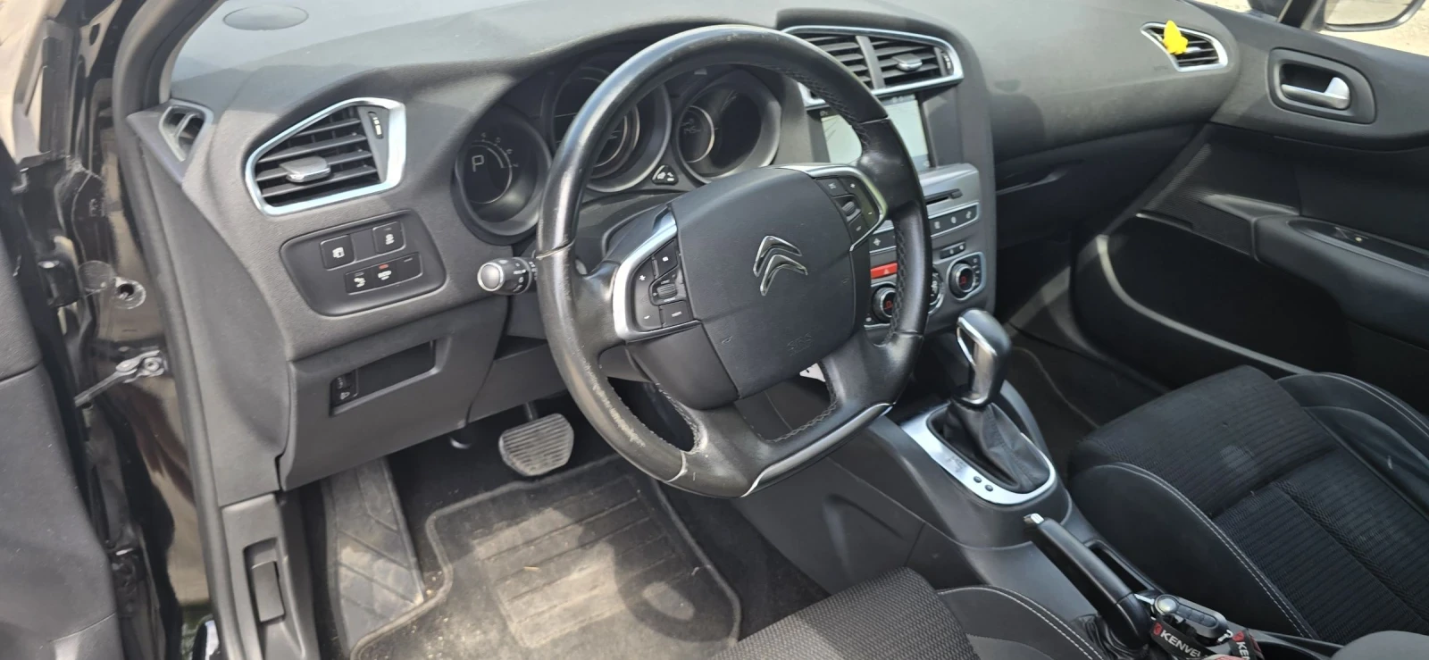 Citroen C4 1.6 HDI-AUTOMATIC - изображение 9