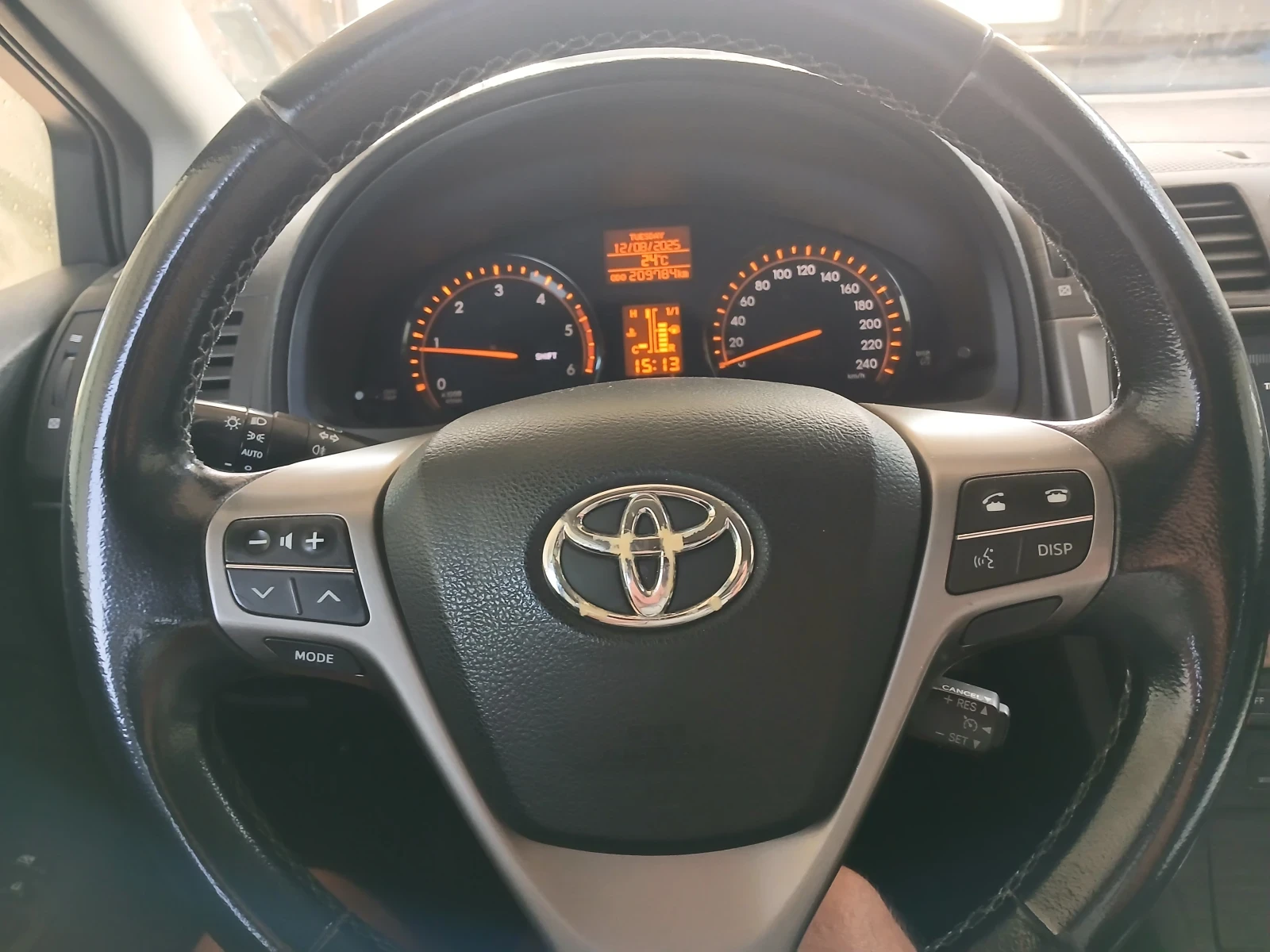 Toyota Avensis  - изображение 7