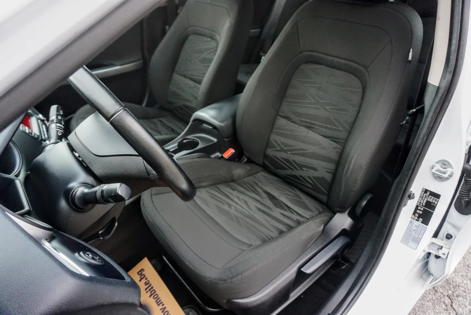 Kia Ceed 1.4i SW - изображение 8