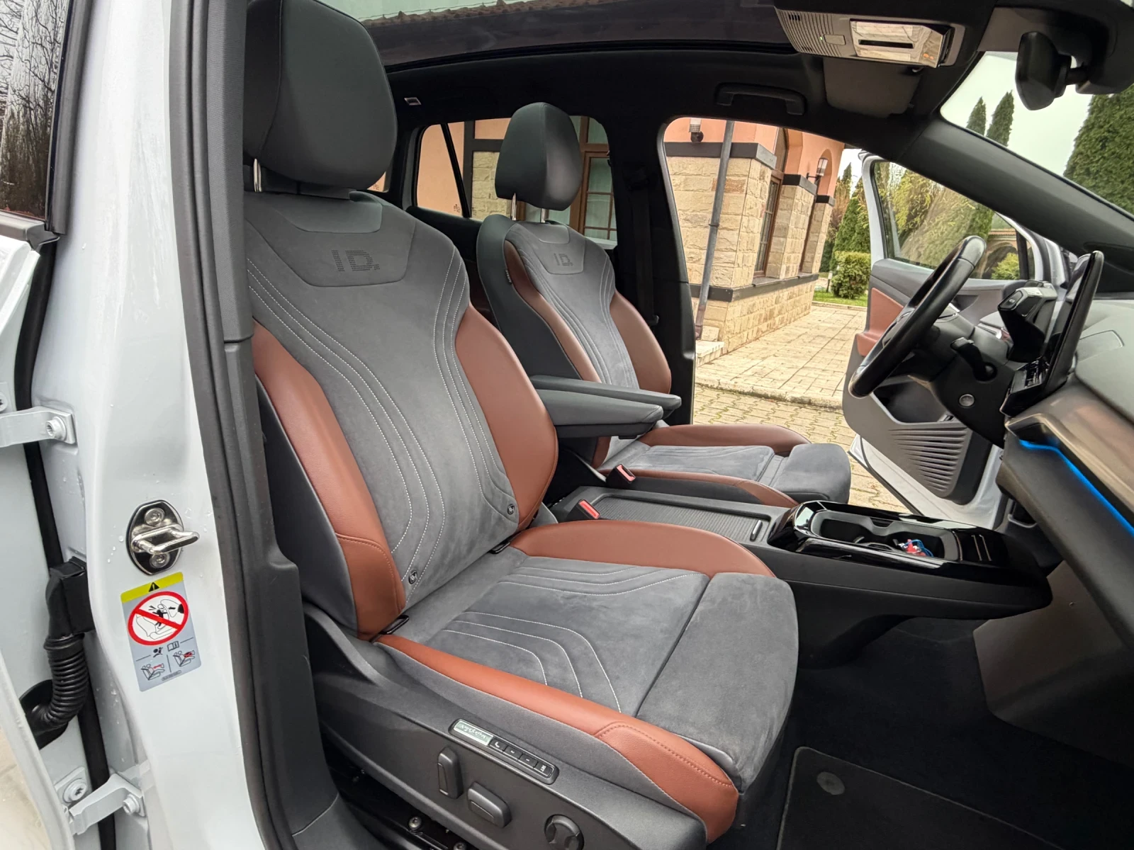 VW ID.4 1st/PRO/21/Pano/Memory/360/HeadUp/Full/108km | Mobile.bg   11