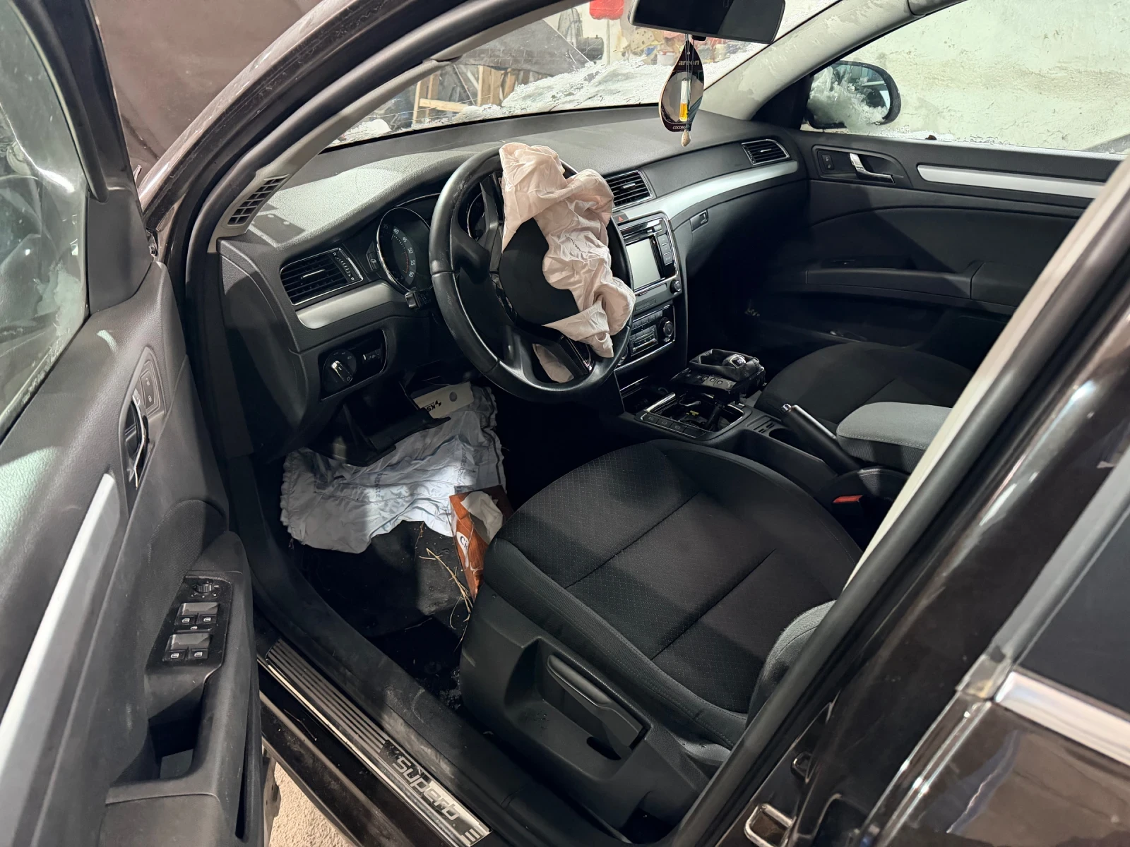 Skoda Superb 2.0TDI 4X4  - изображение 5