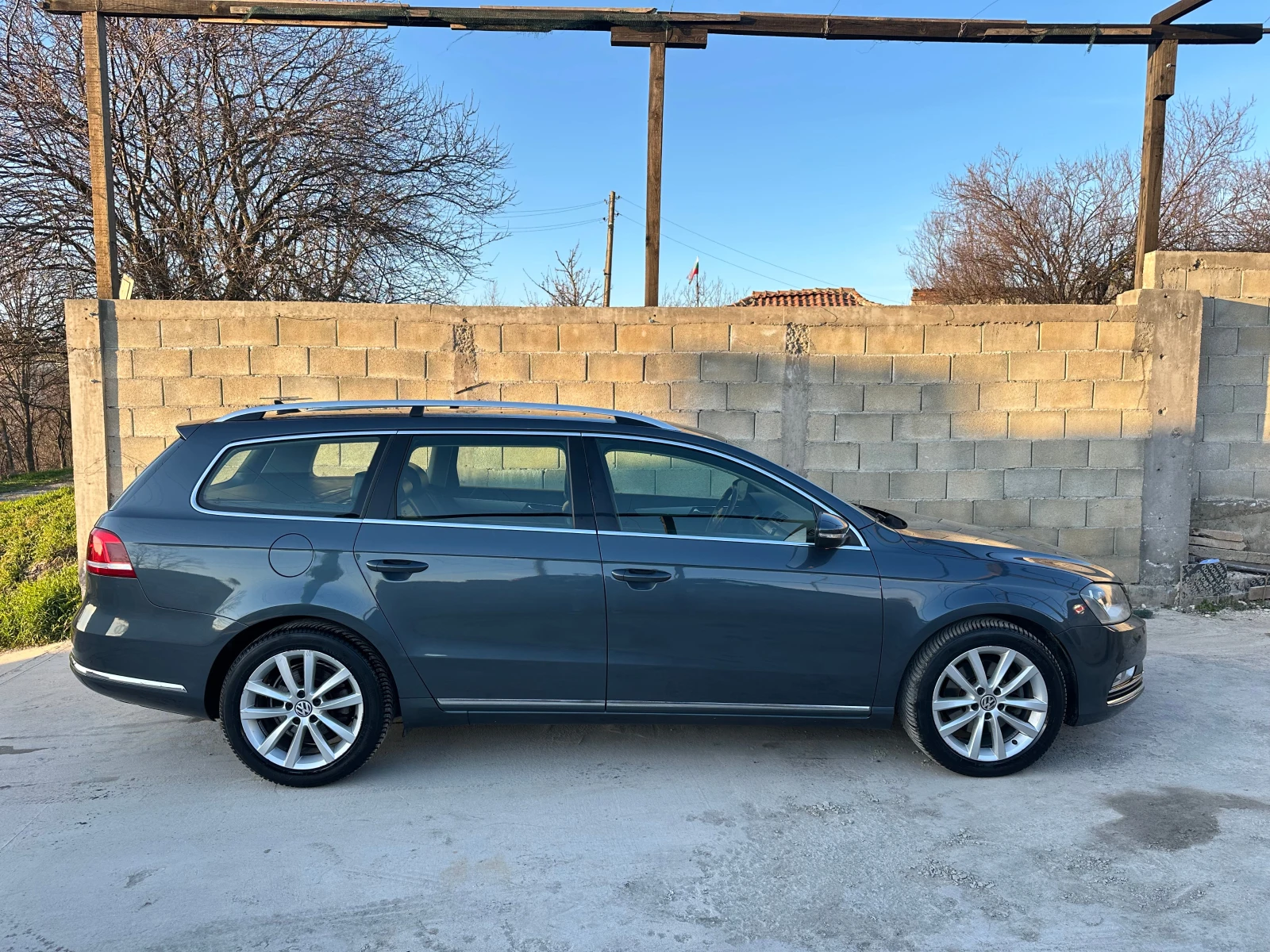 VW Passat 2.0 TDI Highline Автоматик Нави, снимка 6 - Автомобили и джипове - 53816899