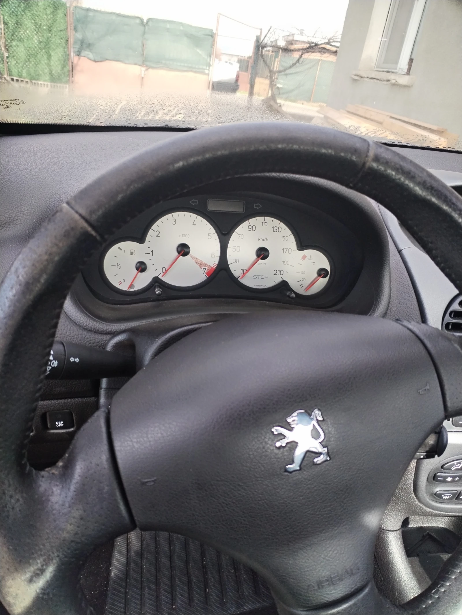 Peugeot 206 1.6 бензин, снимка 15 - Автомобили и джипове - 53819132