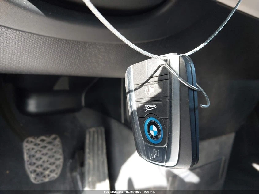 BMW i3 120Ah W/Range Extender, снимка 11 - Автомобили и джипове - 54179528