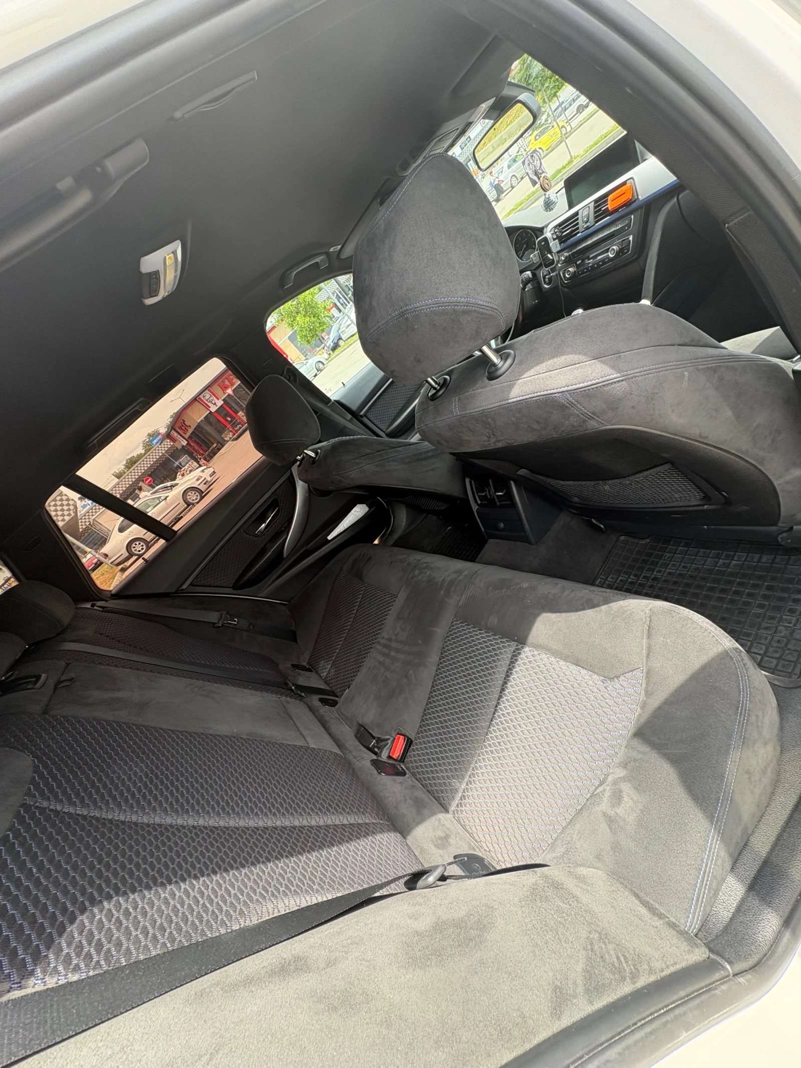 BMW 320, снимка 12 - Автомобили и джипове - 54943616