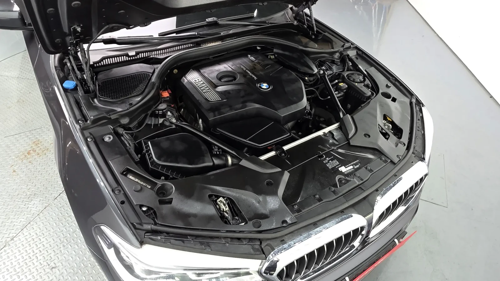 BMW 530 Xi M PACK| DISTRONIC| HUD| B48| , снимка 16 - Автомобили и джипове - 54943651