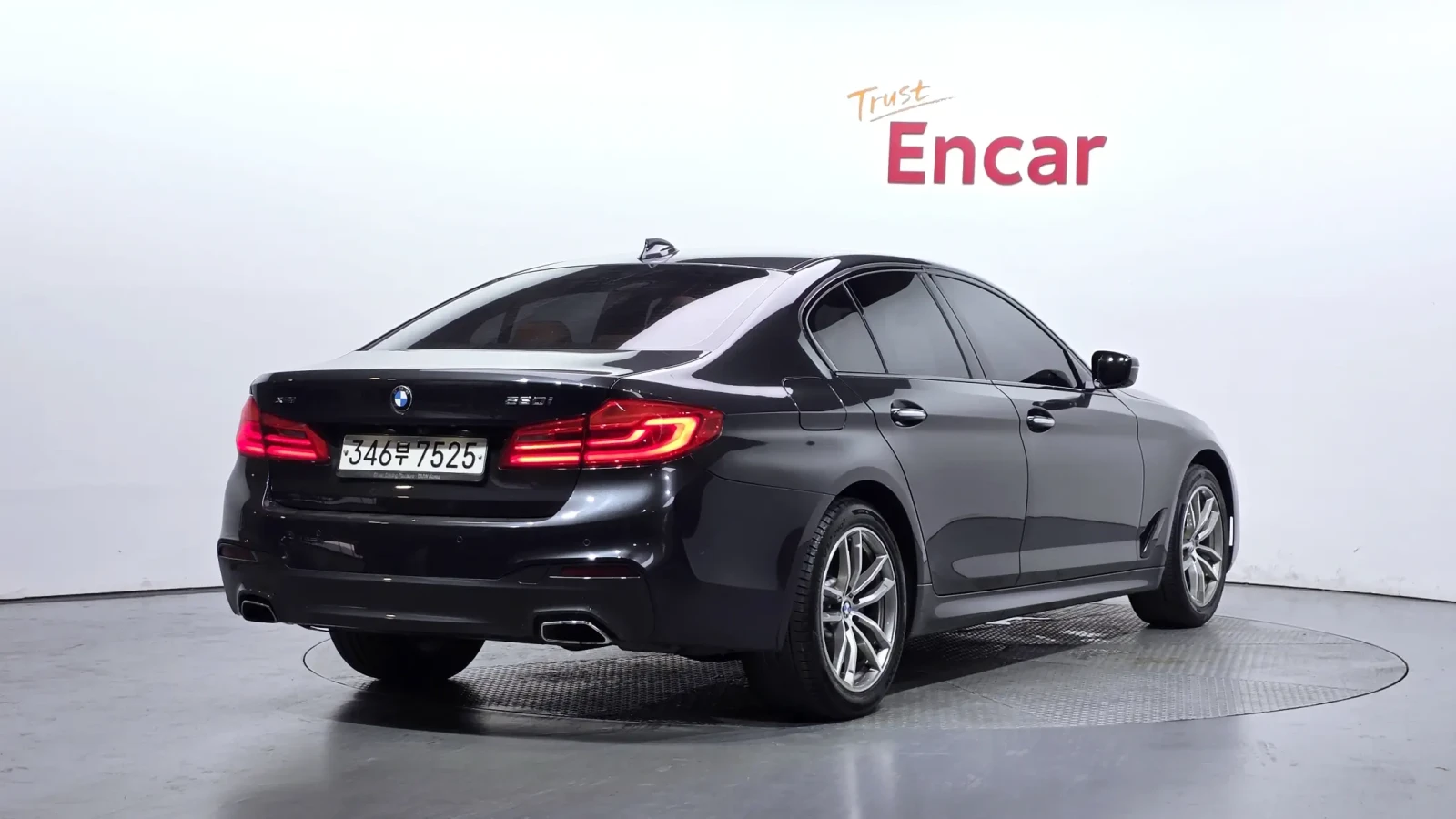 BMW 530 Xi M PACK| DISTRONIC| HUD| B48| , снимка 3 - Автомобили и джипове - 54943651