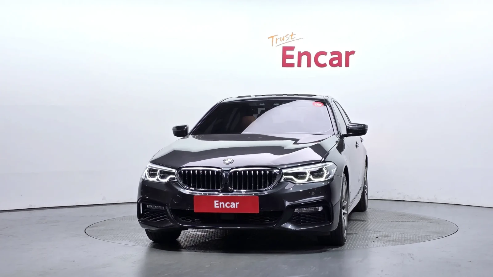 BMW 530 Xi M PACK| DISTRONIC| HUD| B48| , снимка 2 - Автомобили и джипове - 54943651
